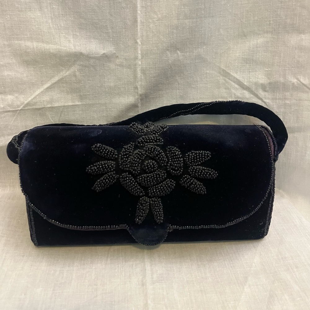 Delill Navy Velvet Clutch